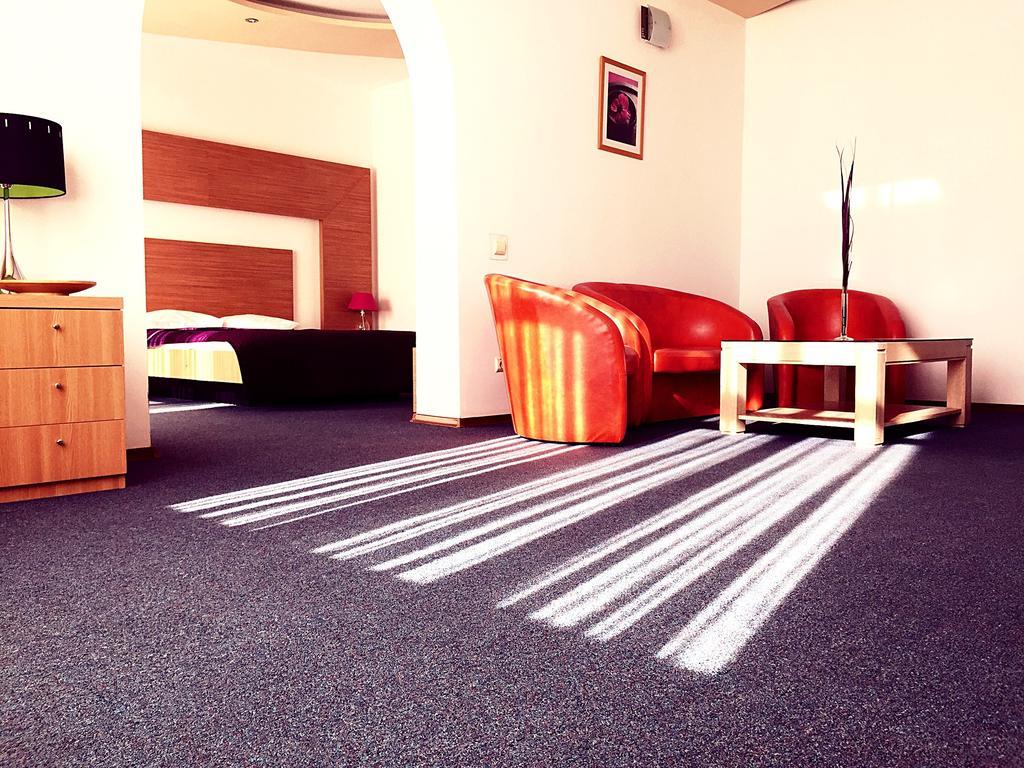 Roberto Hotel Sinaia Habitación foto